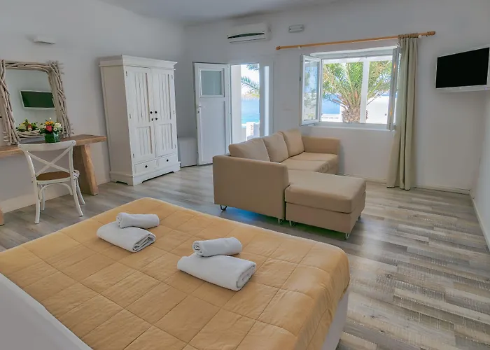 With-inn Mykonos 4* トゥルロス