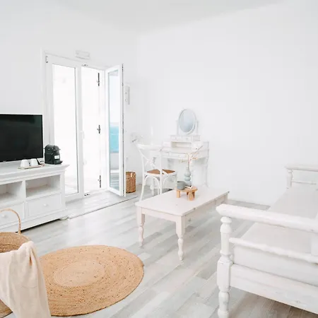 With-inn Mykonos Tourlos